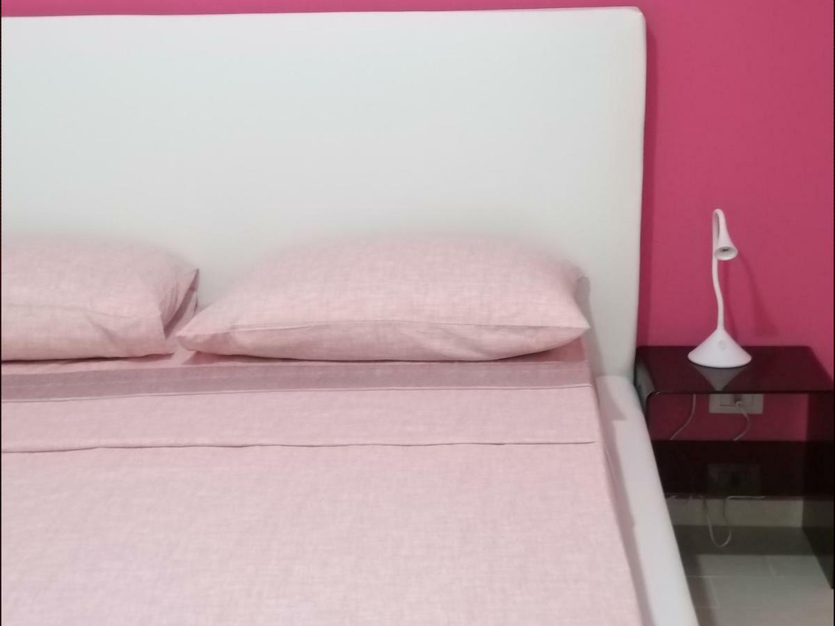 Vomerooms Napoli Bagian luar foto