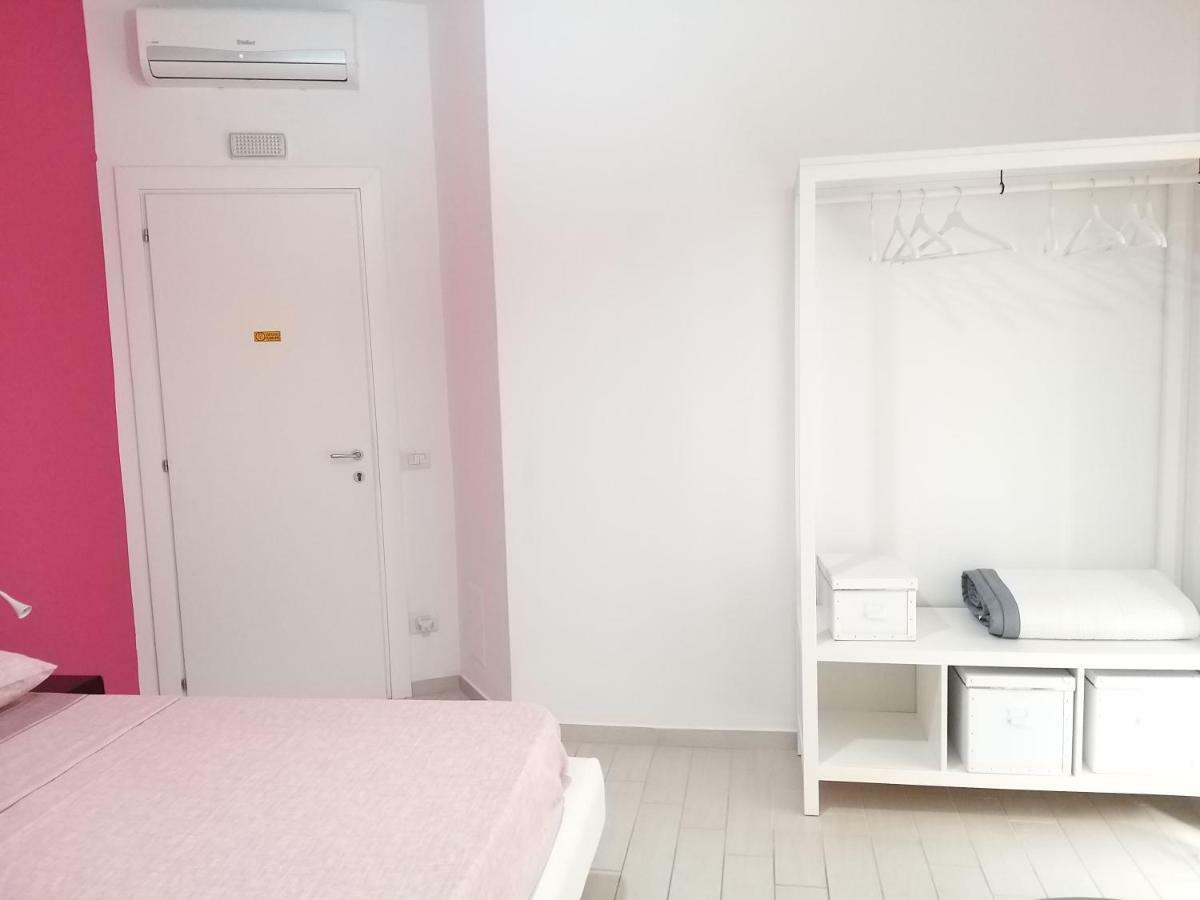 Vomerooms Napoli Bagian luar foto