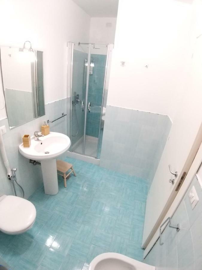 Vomerooms Napoli Bagian luar foto