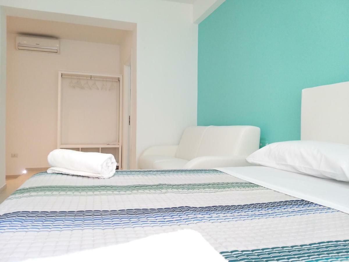 Vomerooms Napoli Bagian luar foto