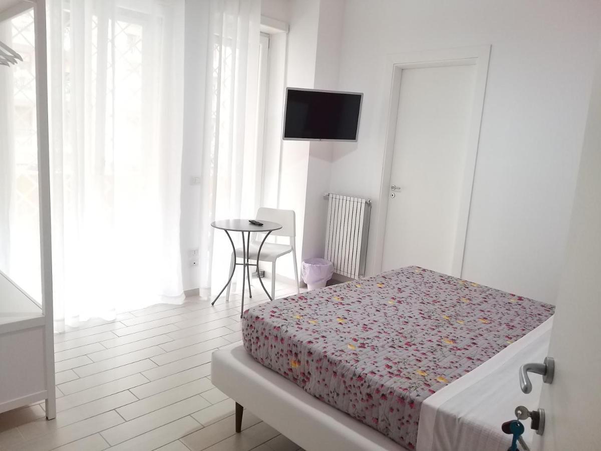 Vomerooms Napoli Bagian luar foto